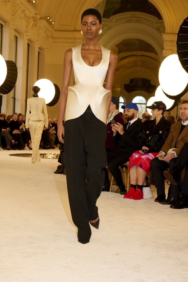 Schiaparelli Haute couture wiosna-lato 2025