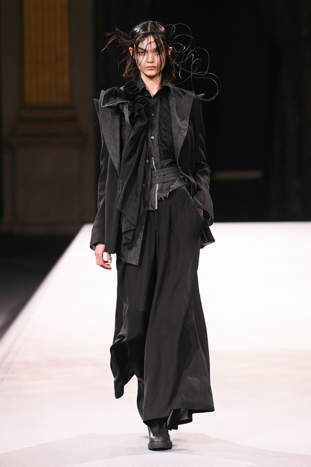 Yohji Yamamoto jesień-zima 2022/2023