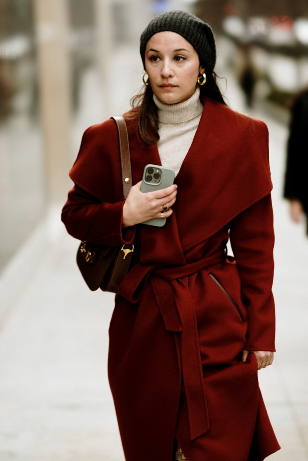Jak noszą się teraz najbardziej stylowe dziewczyny z branży mody? Najmodniejsze stylizacje z ulic Nowego Jorku street style NYFW jesień-zima 2023/2024