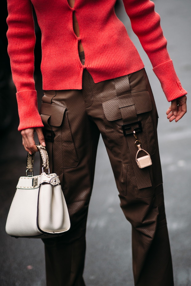 Street style po francusku. Tak noszą się teraz najbardziej stylowe dziewczyny z branży mody Paris Couture Week wiosna-lato 2023