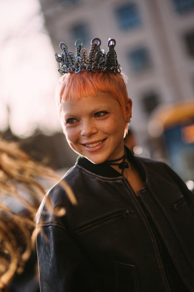 Te torebki, buty i dodatki ma w szafie każda skandynawska it-girl. Królują na ulicach Kopenhagi street style CphFW jesień-zima 2023/2024