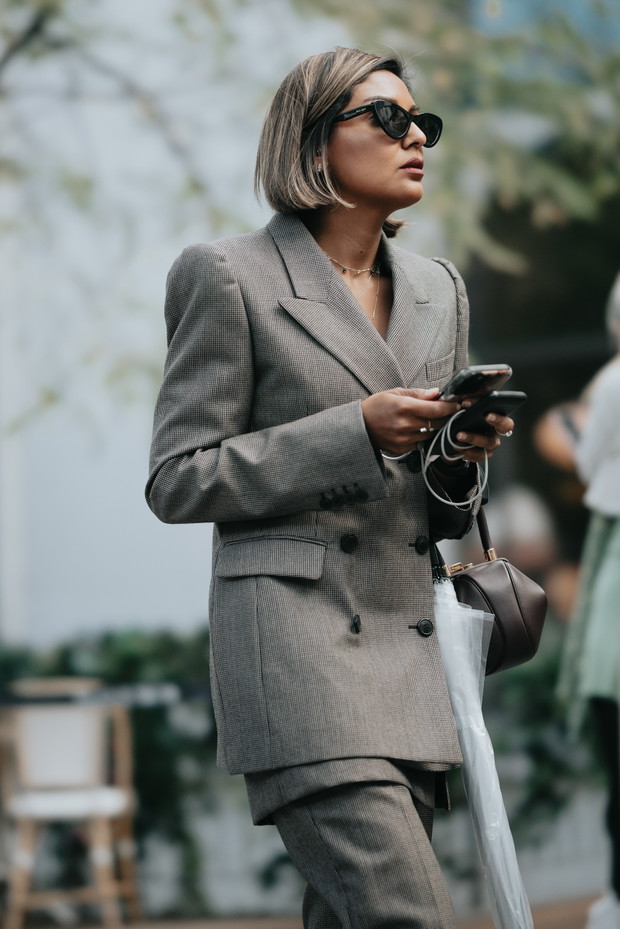 Torebki, buty i dodatki - street style z Paryża