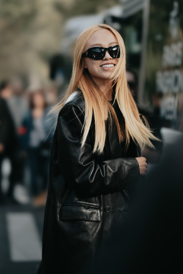Torebki, buty i dodatki - street style z Paryża