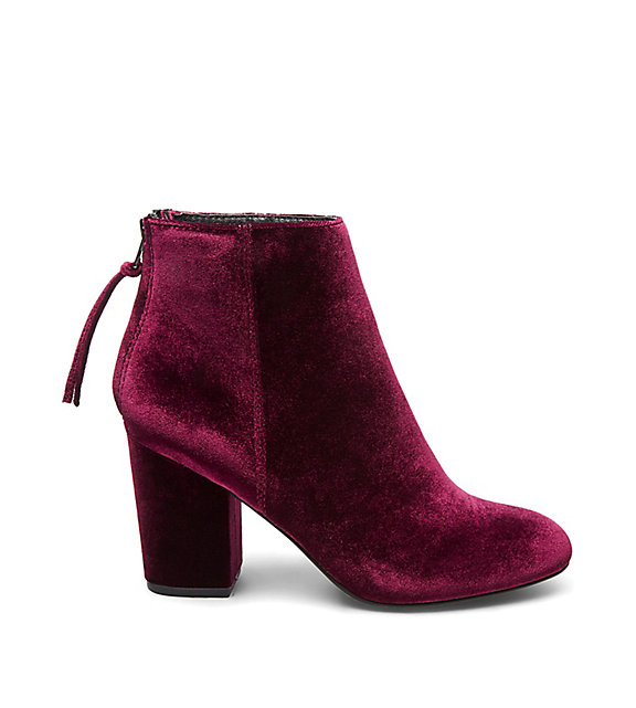 Botki na słupku, Steve Madden