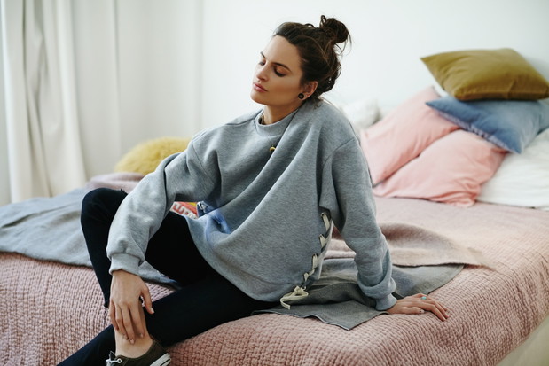 Ubrania i akcesoria w stylu hygge, bluza Odder Side