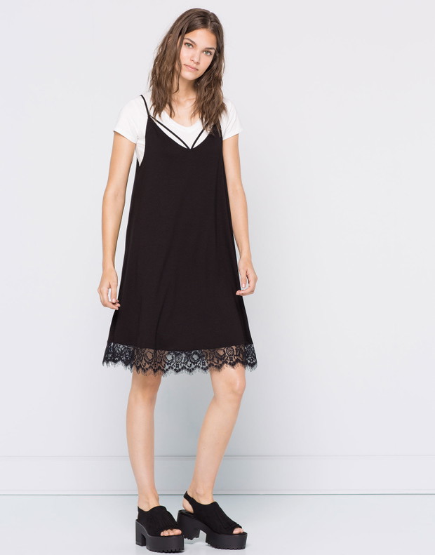 Bieliźniana sukienka + top, fot. Pull&Bear