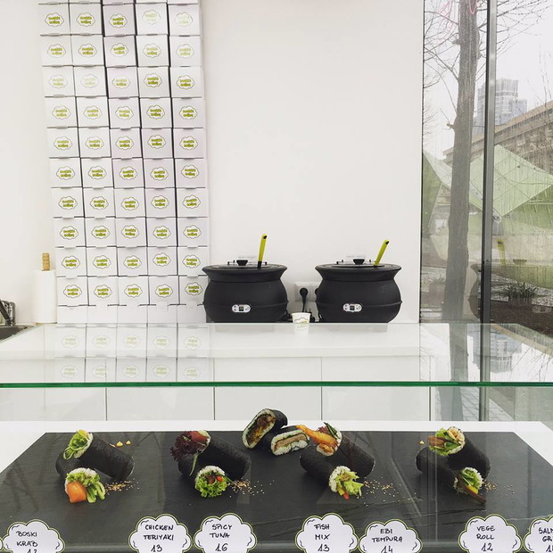 Warszawa pokochała sushi w rolkach!