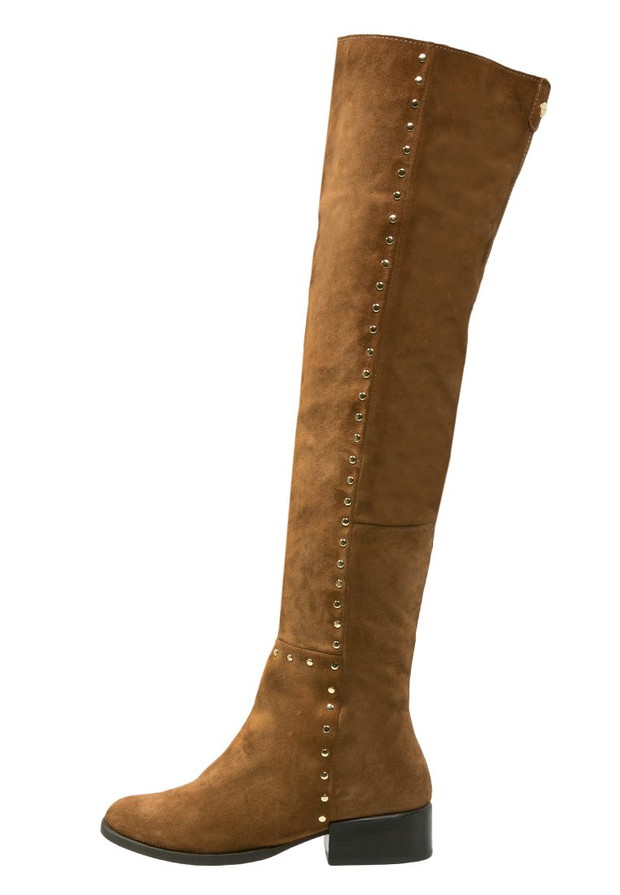 Kozaki za kolano Carvela, 846zł (-25%) PRZEJDŹ DO SKLEPU