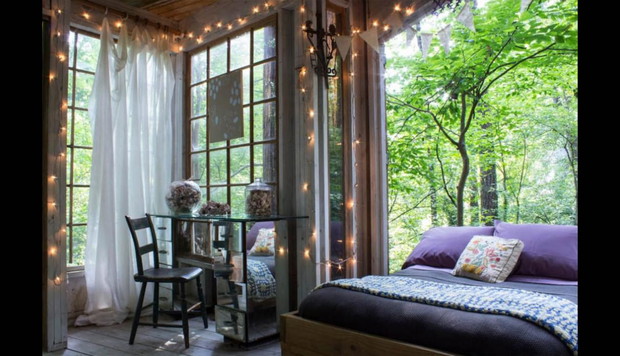 Domek na drzewie, hit Airbnb