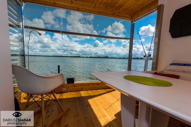 HT Houseboats, wnętrze domku-łodzi