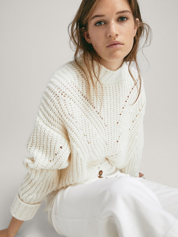 Jasny sweter Massimo Dutti