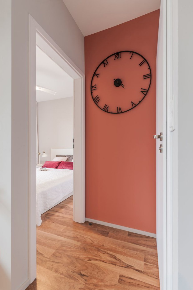 Mieszkanie w kolorze roku 2019 - Living Coral, projekt: pracownia KODO