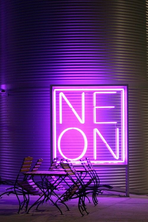 Neony we wnętrzach