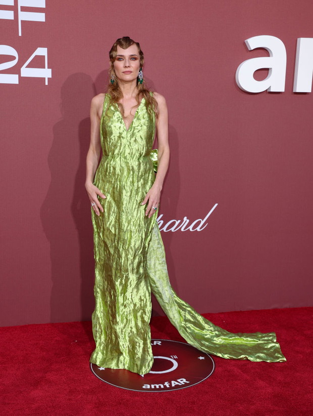 Diane Kruger w sukni od Prady na gali amfAr