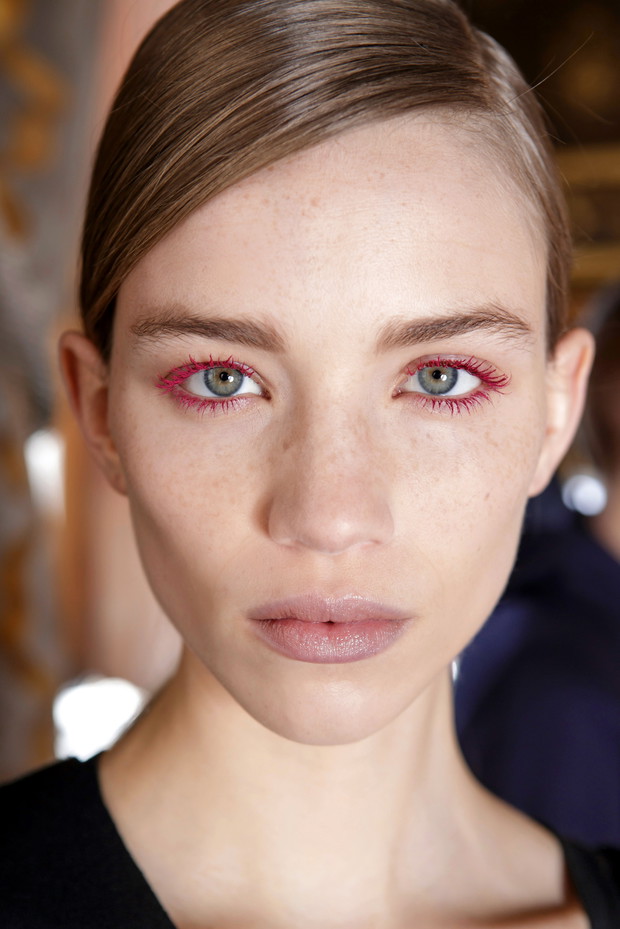 Makijaże na jesień-zima 2018/2019: pastele, Dries Van Noten
