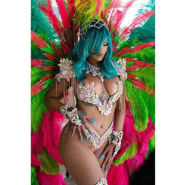 Rihanna w seksownym kostiumie na Crop Over 2017