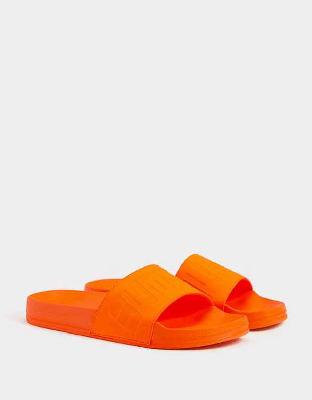 Klapki Bershka
