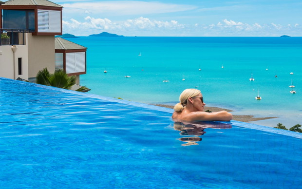 Queensland, Australia: Pinnacles Resort - infinity pool