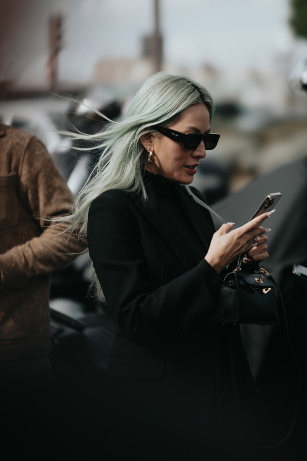 Torebki, buty i dodatki - street style z Paryża