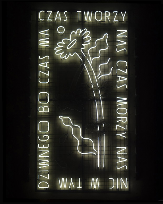 Twórczość czasu, neon upamiętniający Jana Sztaudyngera