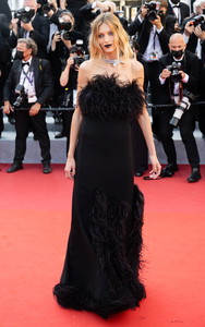 Anja Rubik Cannes