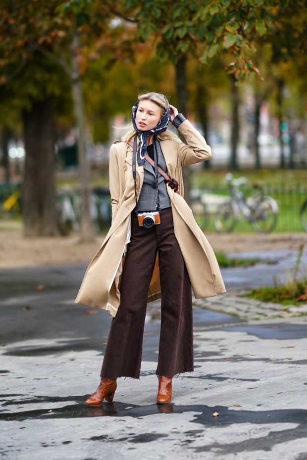 Brązowe botki – do czego je nosić? 5 modnych stylizacji