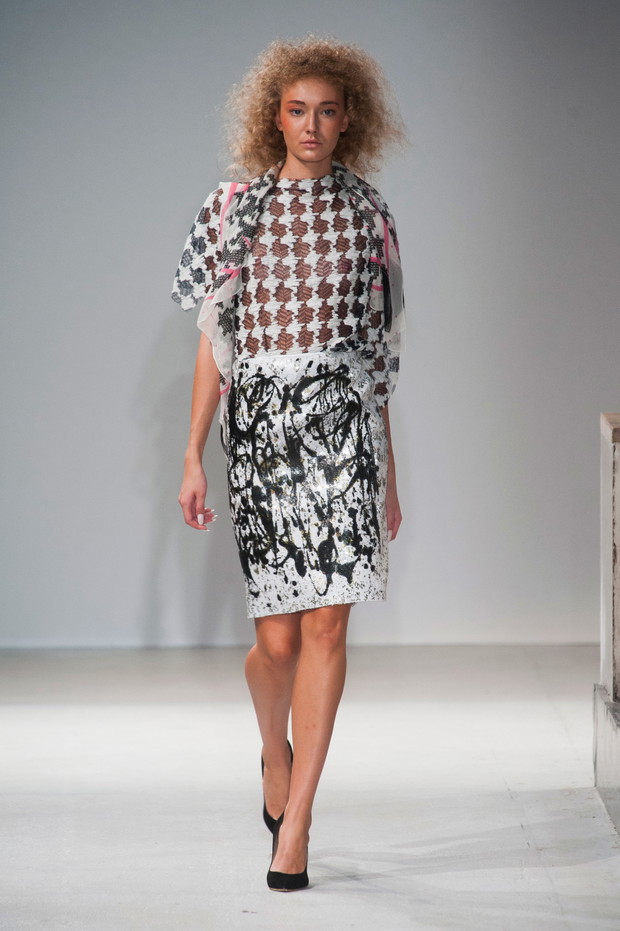 Gosia Baczyńska na Paris Fashion Week - pokaz wiosna-lato 2014