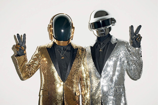 Daft Punk i Gisele Bündchen - trio idealne w sesji dla WSJ Magazine