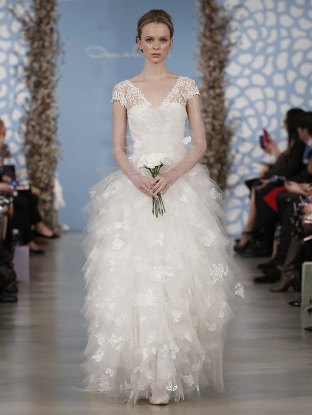 Suknie ślubne 2014: Oscar de la Renta