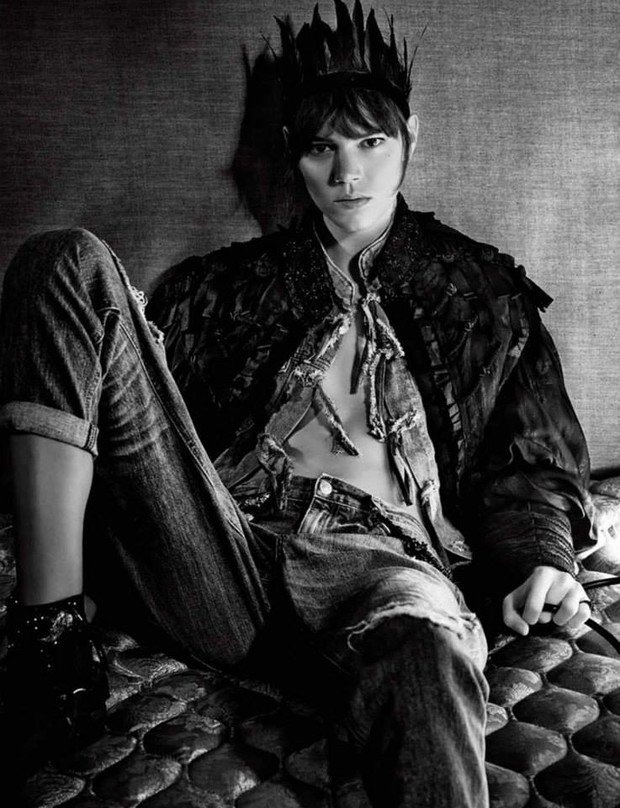 Freja Beha Erichsen w Louis Vuitton dla Interview