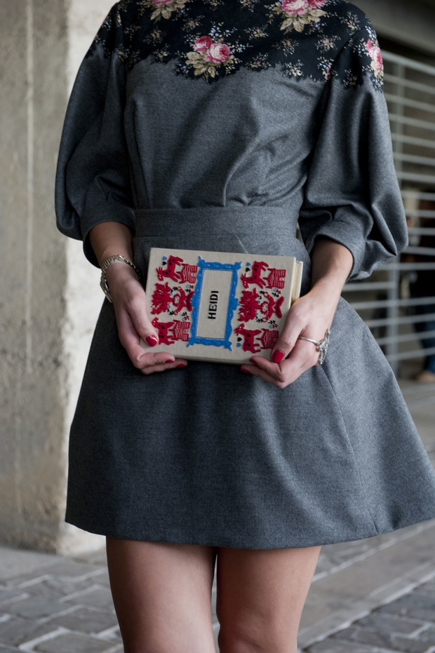 Street fashion: fokus na buty i torebki