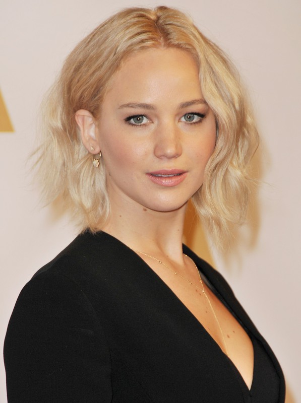 Fryzury gwiazd: Jennifer Lawrence