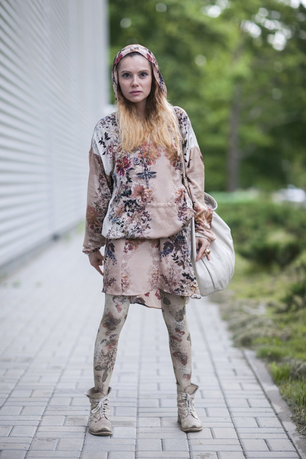 Street fashion na Fashion Week Poland jesień-zima 2014/2014, fot. Szymon Brzóska/ www.stylestalker