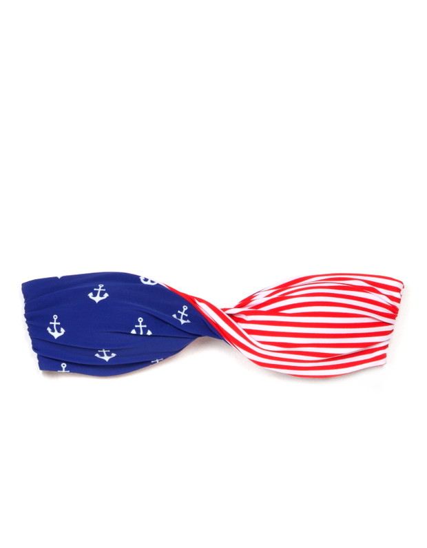 Stroje kąpielowe Bershka