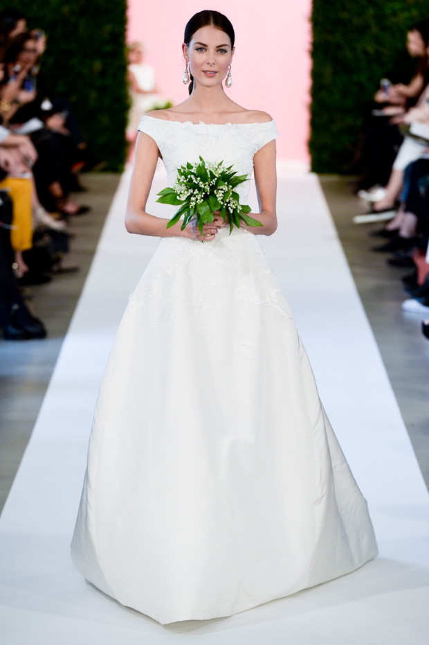 Suknie ślubne wiosna 2015: Oscar de la Renta