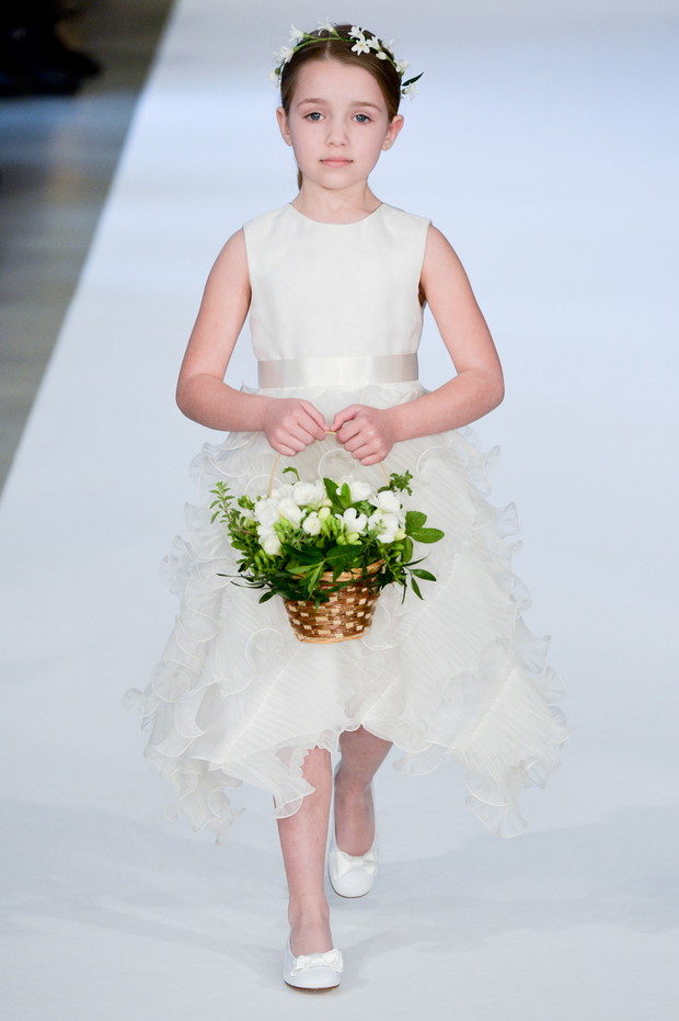 Suknie ślubne wiosna 2015: Oscar de la Renta