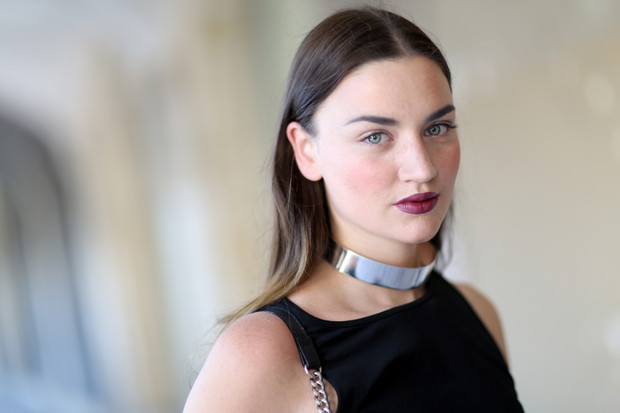 Street fashion: buty i akcesoria gości na pokazach FW SS15