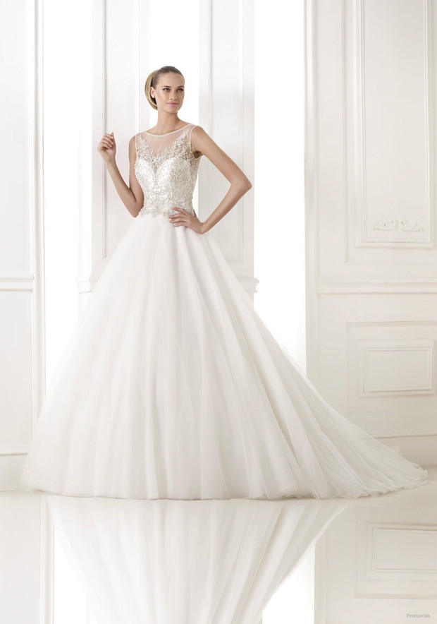 Suknie ślubne Pronovias Crystal
