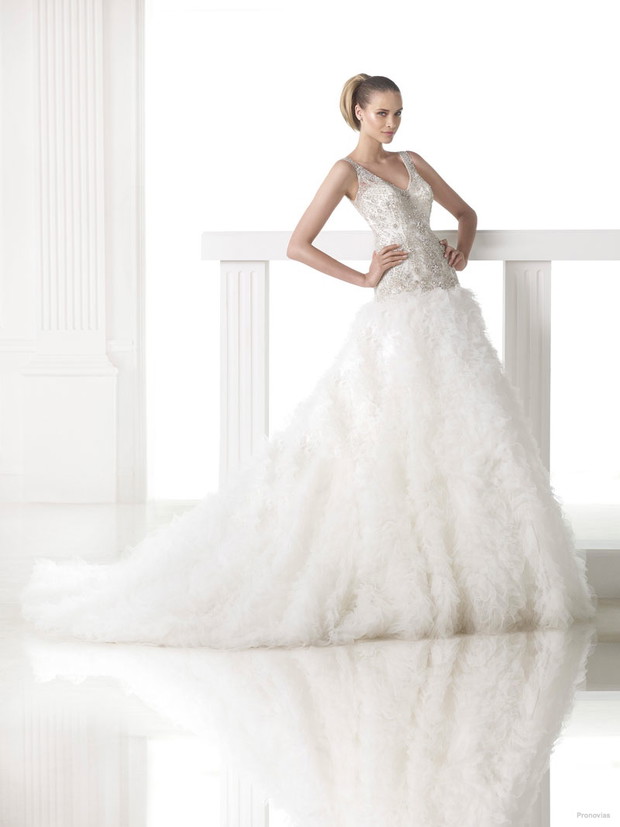 Suknie ślubne Pronovias Crystal