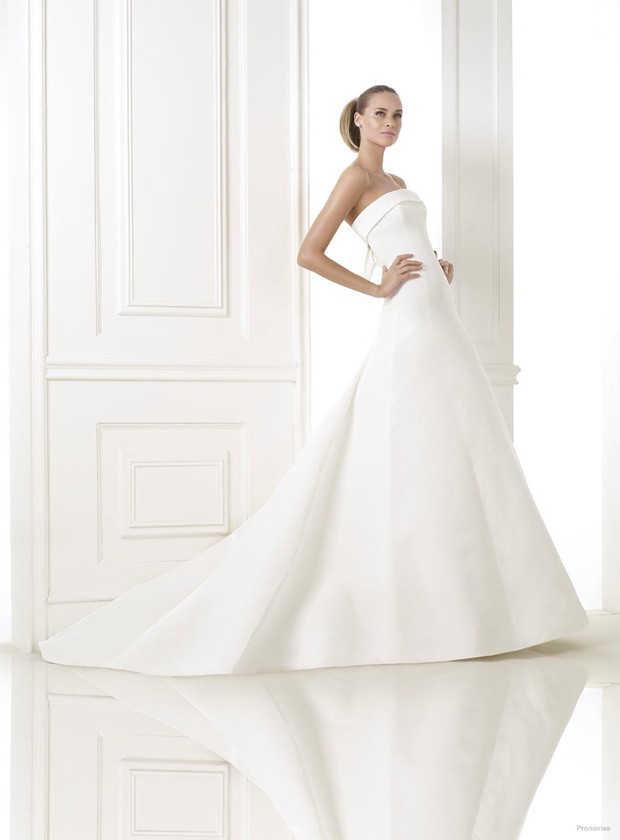 Suknie ślubne Atelier Pronovias 2015
