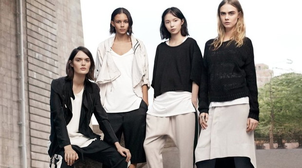 Cara Delevingne w kampanii DKNY wiosna-lato 2015