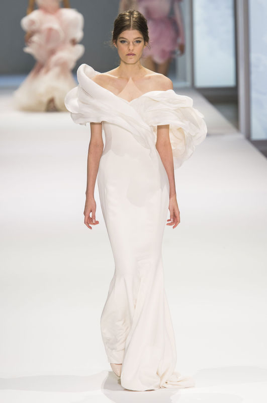Suknie ślubne z pokazów haute couture wiosna-lato 2015