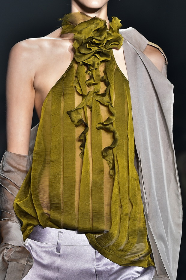 Trendy wiosna-lato 2015: faktury