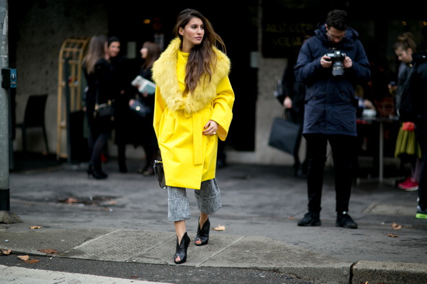 Street fashion wiosna-lato 2015: kolor żółty