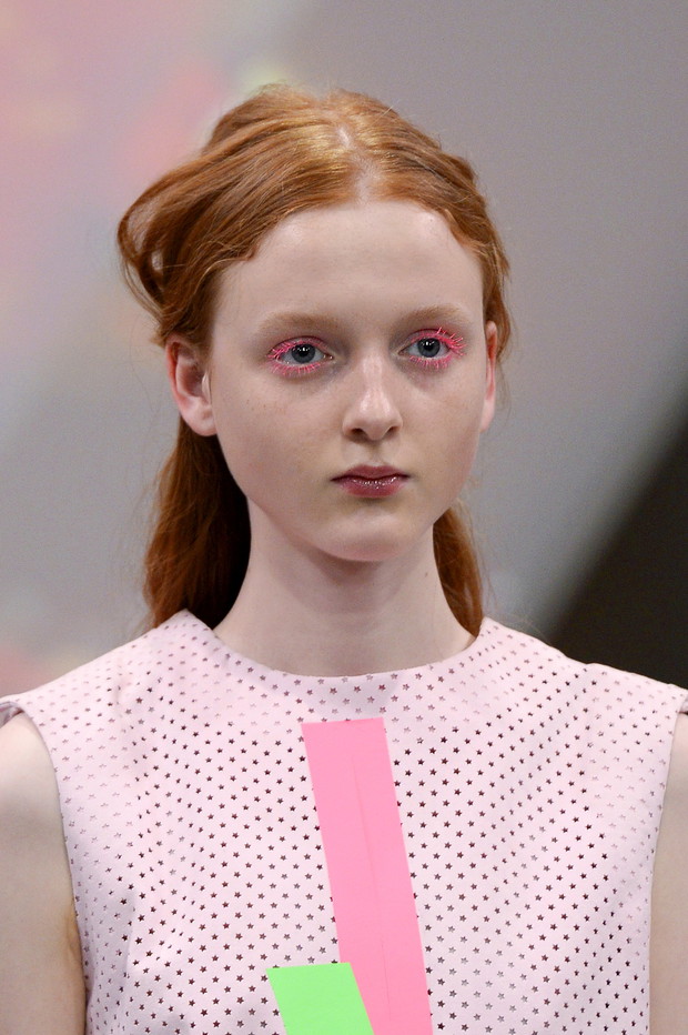 Kolorowe cienie do powiek - trendy lato 2015