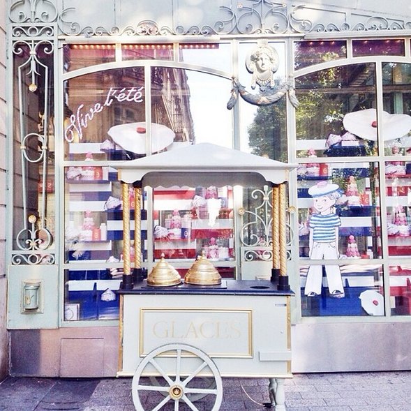 Ladurée Paris - narodowa duma Francji