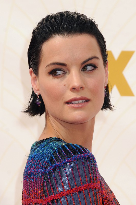 Emmy Awards 2015: fryzury i makijaż gwiazd