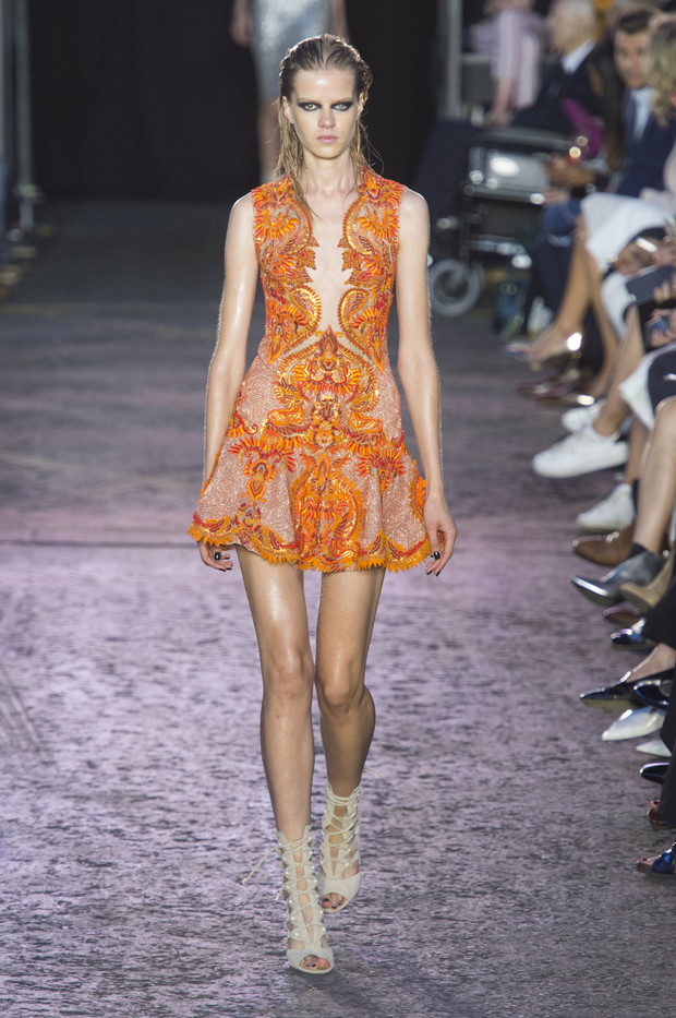 Julien Macdonald wiosna-lato 2016