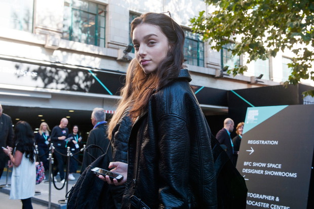 Street fashion: modelki off duty w Londynie