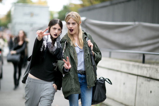 Street fashion: Modelki off duty w Paryżu